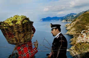 CARABINIERI - Marco Pasini fotografo - Monterosso al Mare - Cinque Terre - Liguria